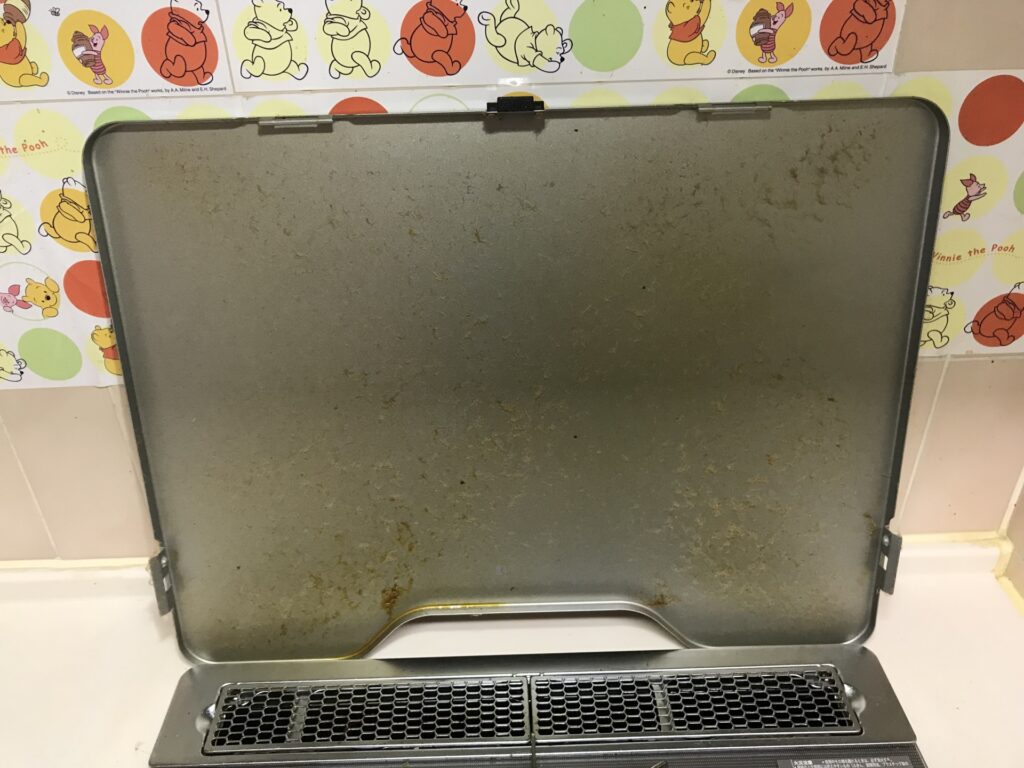 換気扇の整流板(清掃前)