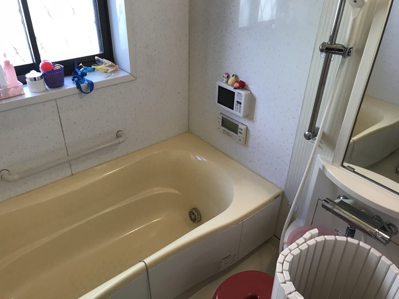 清掃後の浴室全体。